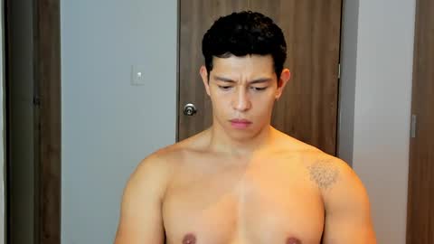 Snapshot of adrian_del_mar chatting on May 5, 2026, 5:54 pm Adrian del Mar online show from May 5, 2026, 5:54 pm