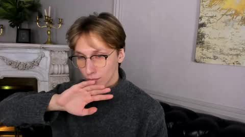 Adrian online show from December 5, 2024, 4:12 pm