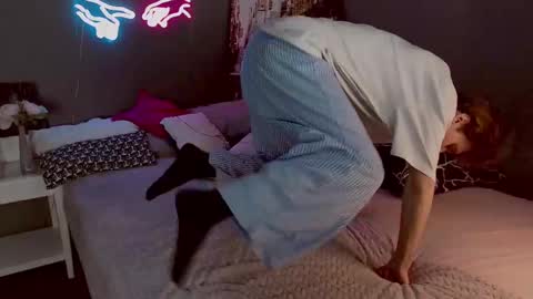 Adrian online show from December 7, 2024, 7:43 pm