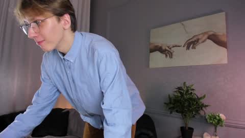 Adrian online show from December 10, 2024, 2:06 pm
