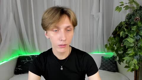 Adrian online show from December 18, 2024, 3:55 pm