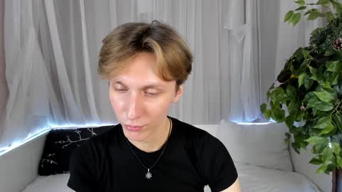 Adrian online show from December 18, 2024, 6:57 pm