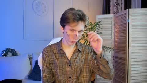 Adrian online show from December 21, 2024, 5:03 am