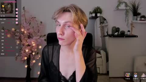 Adrian online show from March 2, 2025, 4:32 pm