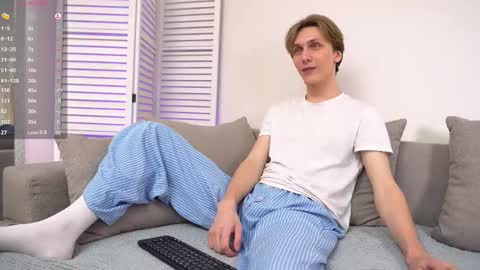 Adrian online show from March 12, 2025, 3:51 pm