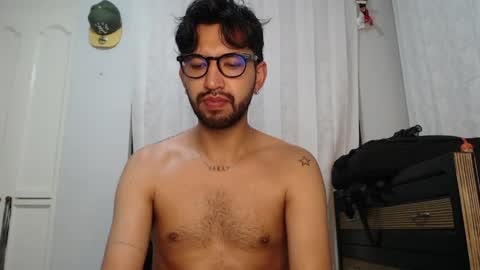 Snapshot of adrian_falcon chatting on April 29, 2026, 3:49 pm Adrian Falcon online show from April 29, 2026, 3:49 pm