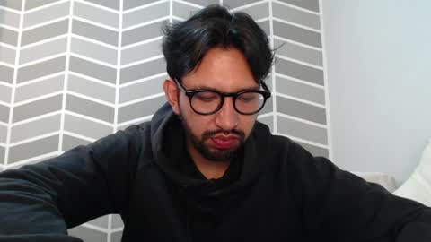 Snapshot of adrian_falcon chatting on May 11, 2026, 11:02 pm Adrian Falcon online show from May 11, 2026, 11:02 pm