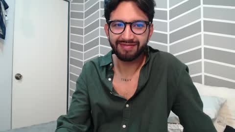 Snapshot of adrian_falcon chatting on May 16, 2026, 7:05 am Adrian Falcon online show from May 16, 2026, 7:05 am