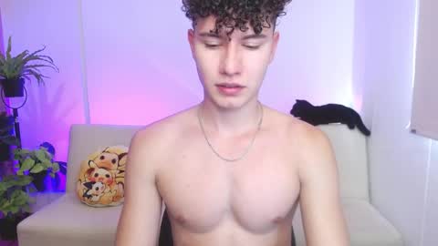 adrian morelli online show from December 5, 2025, 7:21 pm