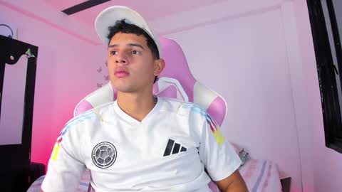 ADRIAN online show from February 17, 2026, 6:36 pm