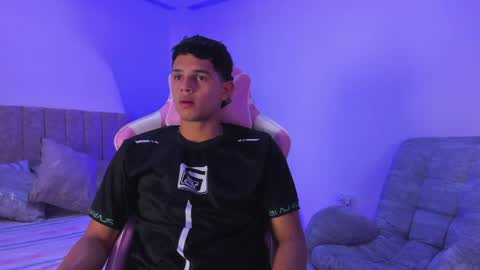 ADRIAN online show from May 1, 2026, 7:18 pm