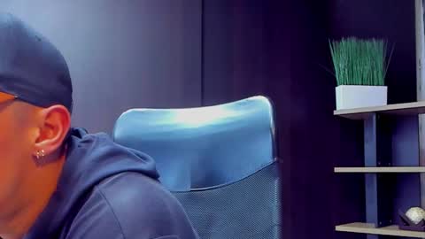   online show from September 30, 2025, 12:26 am