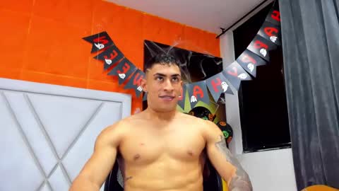   online show from November 3, 2025, 6:42 pm