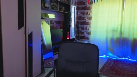 Snapshot of adrian_touch chatting on March 19, 2026, 10:19 am Adri online show from March 19, 2026, 10:19 am