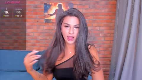 Snapshot of adriana1_ chatting on October 21, 2025, 12:33 am Adriana online show from October 21, 2025, 12:33 am