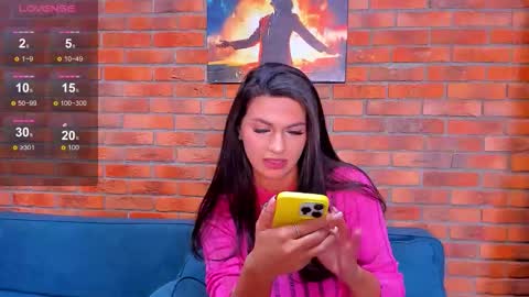 Snapshot of adriana1_ chatting on November 7, 2025, 9:37 pm Adriana online show from November 7, 2025, 9:37 pm