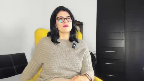 Adriana online show from June 10, 2026, 3:50 am