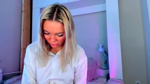 Adriana online show from February 6, 2026, 8:18 am