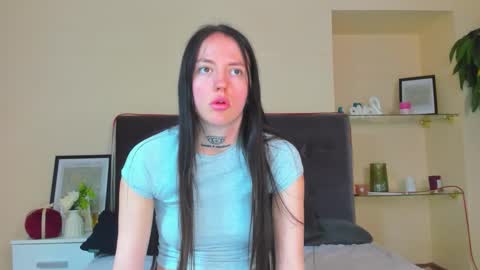 Adriana online show from March 17, 2026, 2:20 pm