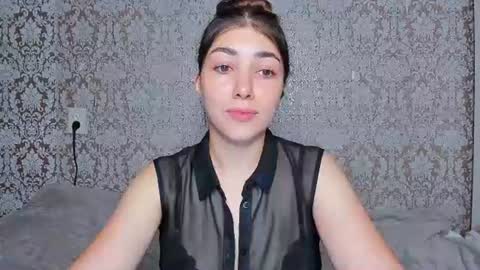 Snapshot of adrianakuiper chatting on July 14, 2026, 9:53 pm Adriana online show from July 14, 2026, 9:53 pm