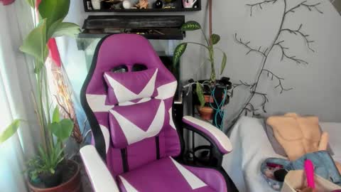 Snapshot of adrianapdes chatting on September 23, 2025, 2:09 pm Adriana Paredes  online show from September 23, 2025, 2:09 pm