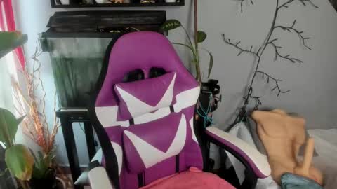 Snapshot of adrianapdes chatting on September 27, 2025, 12:10 pm Adriana Paredes  online show from September 27, 2025, 12:10 pm