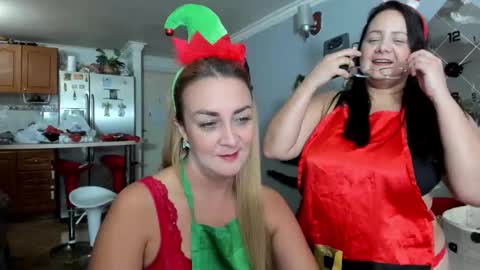 Adriana Paredes  online show from November 15, 2025, 2:09 am