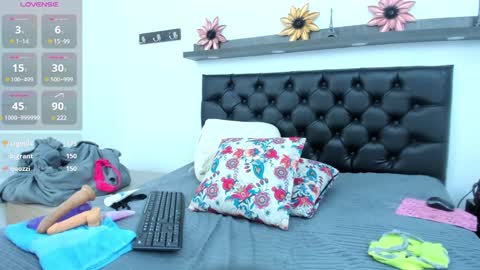 adriana online show from January 27, 2025, 9:34 am