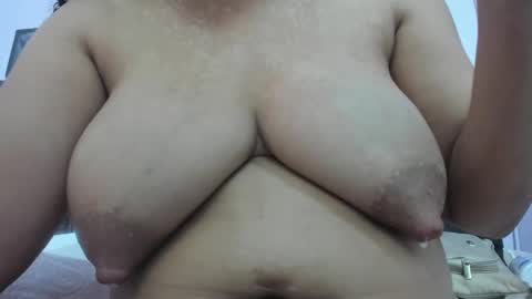 adriana online show from November 8, 2025, 5:23 pm