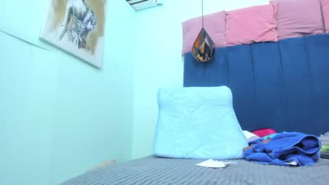 adriana online show from June 22, 2026, 3:25 am