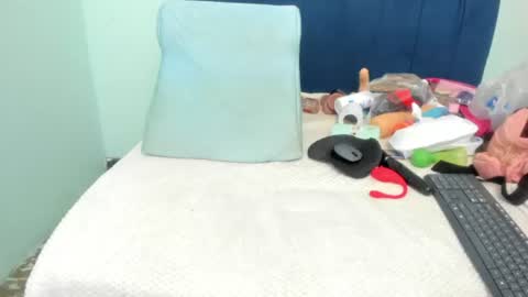 adriana online show from August 3, 2026, 2:10 am