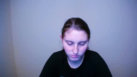 Adriana online show from March 4, 2025, 11:08 am