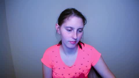Adriana online show from March 5, 2025, 8:21 am