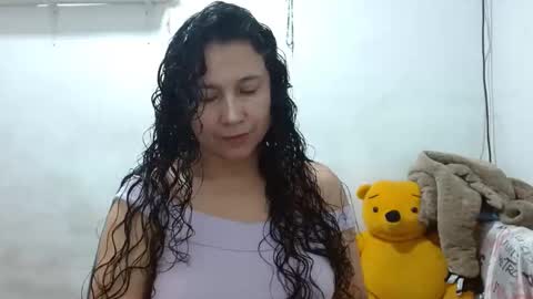 Snapshot of adrianatellez chatting on October 6, 2025, 1:08 pm Adriana Tellez online show from October 6, 2025, 1:08 pm