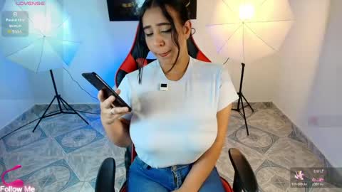 Snapshot of adrianax28 chatting on April 23, 2026, 8:22 pm adrianax28 online show from April 23, 2026, 8:22 pm