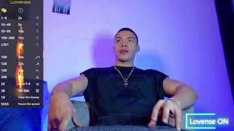 adriel_escalante online show from June 7, 2026, 2:37 am