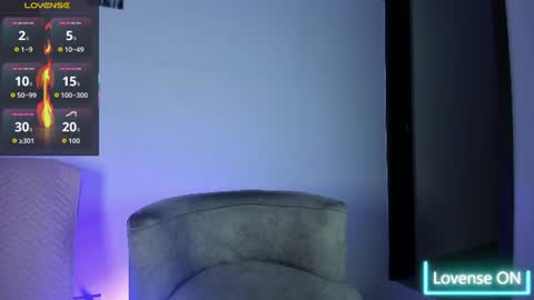 adriel_escalante online show from June 20, 2026, 2:58 am