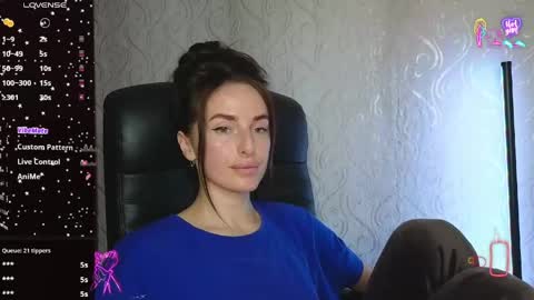 Adriana online show from June 5, 2026, 6:57 pm