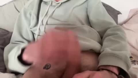 adriiiii online show from March 19, 2026, 2:21 pm