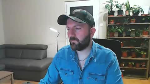 Felix84 online show from November 4, 2025, 9:36 pm