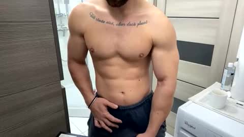 Snapshot of advp69 chatting on October 3, 2025, 9:06 am Mrrfitt online show from October 3, 2025, 9:06 am