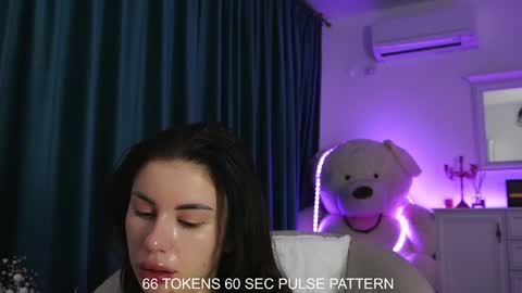 Snapshot of aelia_anara chatting on January 13, 2025, 5:44 am Aelia online show from January 13, 2025, 5:44 am