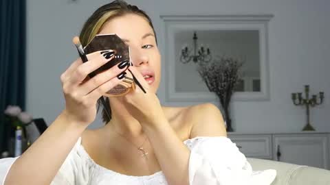 Snapshot of aelia_anara chatting on September 26, 2025, 3:32 am Aelia online show from September 26, 2025, 3:32 am