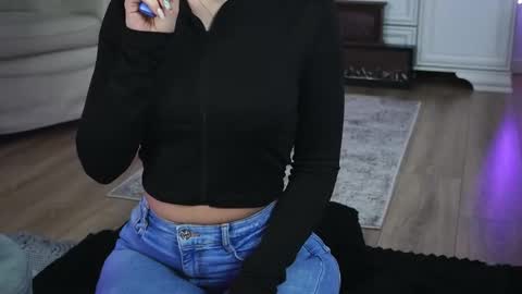 Aelia online show from January 9, 2026, 5:54 am