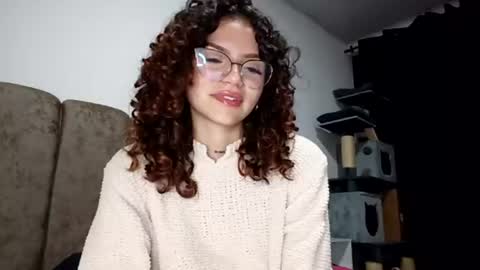 Aelin online show from July 10, 2026, 3:44 am