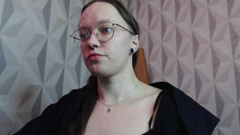 Snapshot of aelita_night chatting on October 2, 2025, 7:21 pm aelita_night online show from October 2, 2025, 7:21 pm