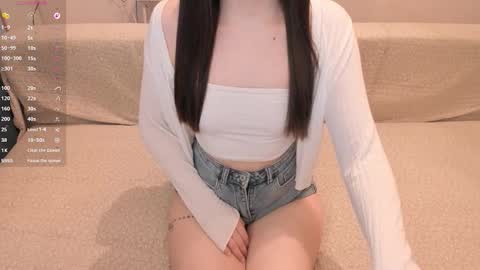 Snapshot of aeri_love chatting on October 23, 2025, 11:31 am Emi online show from October 23, 2025, 11:31 am