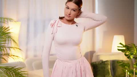 Hi Im Eva online show from June 26, 2026, 11:36 am