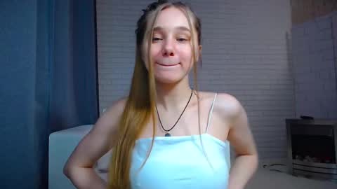 afeliya_shy online show from February 4, 2025, 7:33 pm