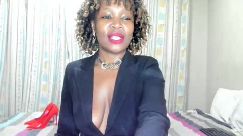 Snapshot of aficangagqueen chatting on October 7, 2025, 2:20 am AfricanSquirtQueen online show from October 7, 2025, 2:20 am